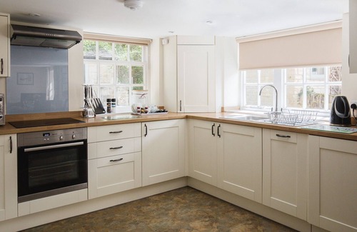 Winchcombe Cottage | A sudeley castle cottage that sleeps 6 guests in 2 bedrooms