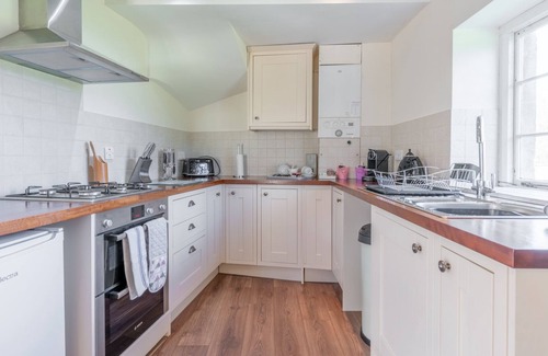 Winchcombe Cottage | A sudeley castle cottage that sleeps 14 guests in 7 bedrooms