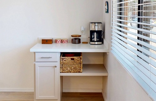 Groves Lincoln Park House | A Sunny Tucson Escape—Close to Davis Monthan AFB, Pima Air Museum and more!