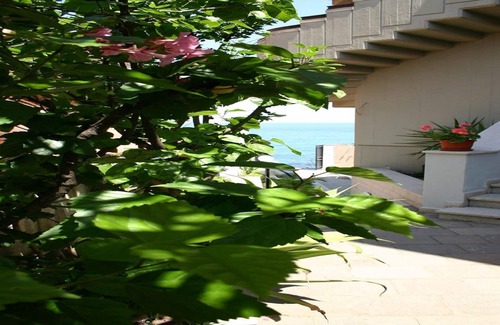 Torre Archirafi Apartment | A TERRACE ON THE SEA