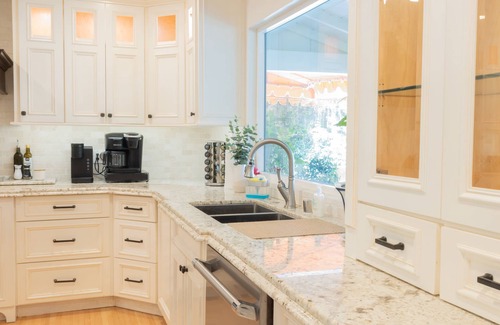 East Whittier House | A Tranquil StayCation w/private pool and jacuzzi