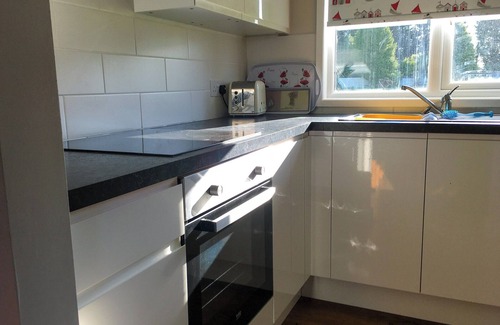 Dartmouth Cottage | A two bedroom chalet sleeping four people, just outside of Dartmouth.