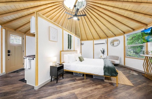 Canyon Lake RV Rental | A Unique Texas Hill Country Glamping Experience