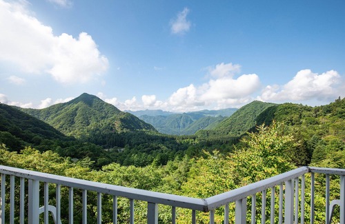 Kitasaku-gun House | A villa in the forest in Minamikaruizawa