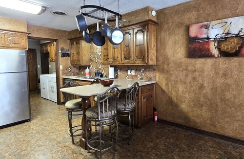 Sulphur House | A Walk in the Park - Located near Platt National Park