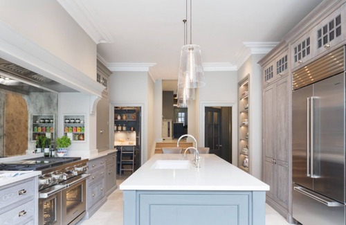 Delhi House | A well furnished 3BHK house for family stay with all facilities.