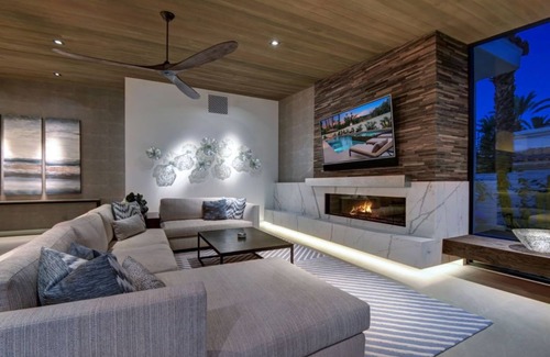 Delhi House | A well furnished 3BHK house for family stay with all facilities.