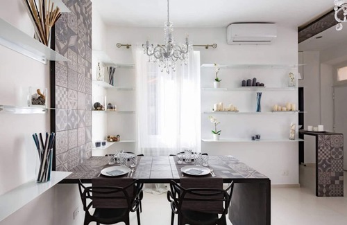 Repubblica Apartment | A World Aparts - The Royal Crown | AC | FREE WIFI