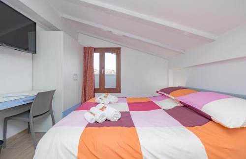 Cesate Apartment | A10 Arcobaleno ACCOGLIENTE MONOLOCALE Rho-Fiera -Como lago - MXP