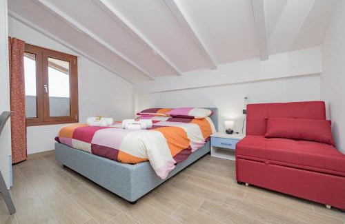Cesate Apartment | A10 Arcobaleno ACCOGLIENTE MONOLOCALE Rho-Fiera -Como lago - MXP