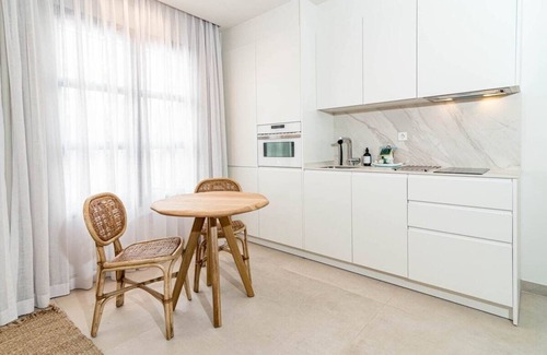 Historic Center of Estepona Apartment | A2- Seaclub Suites by roomservices