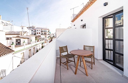 Historic Center of Estepona Apartment | A8- Seaclub suites by Roomservices