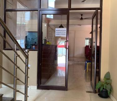 Electronics City Cabin | Aafa Restaurant And Stay