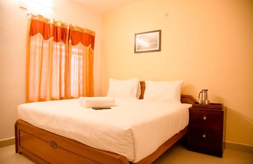 Ooty Hotel | Aakash Rooms and Cottages,