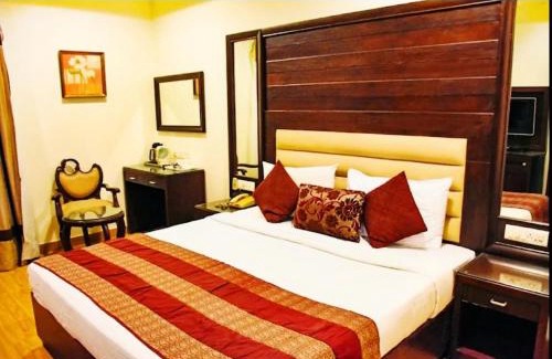 Kailash Colony Hotel | Aaron residency