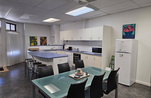 Port Lincoln Apartment | Aart Apartments Port Lincoln, Accommodation in the CBD, wheelchair accessible .n