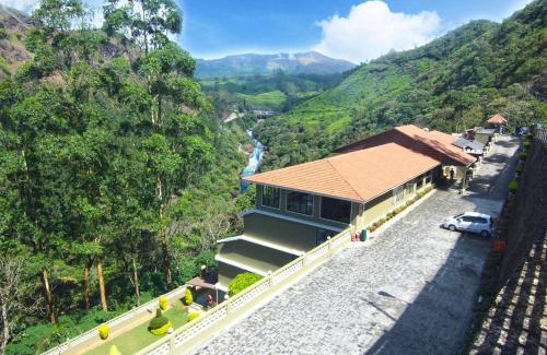 Devikolam Resort | Abad Copper Castle Resort