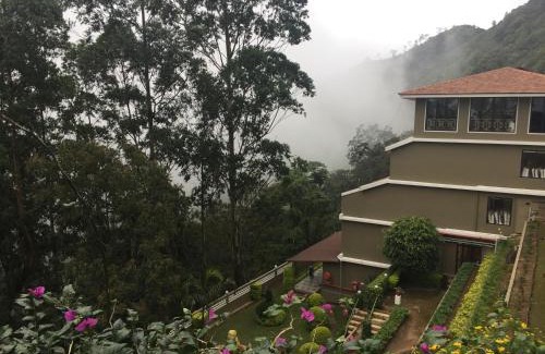 Devikolam Resort | Abad Copper Castle Resort