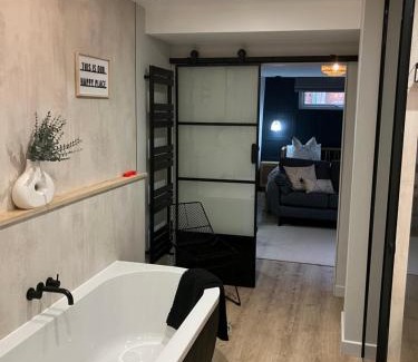 Carlisle House | Abbey Court Guest House