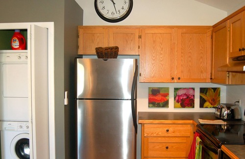 South Pandosy Cottage | Abbott Street Carriage House