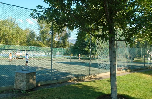 South Pandosy Cottage | Abbott Street Carriage House