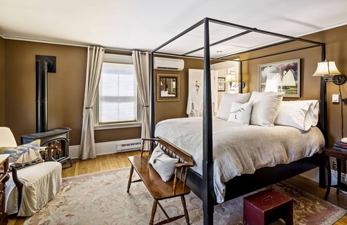 Camden Bed & Breakfast | Abigail's Inn