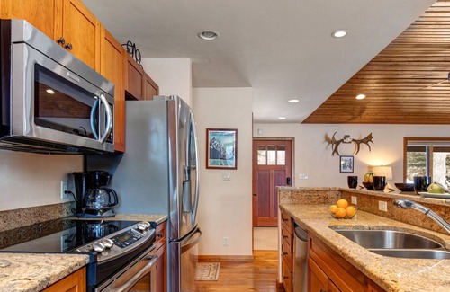 Wilson House | Abode at Moosepath Cabin | Great Outdoor Living | See Wildlife