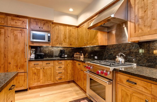 Empire Pass Condo | Abode on Empire Pass | Best value! Great Trails Access! Luxury Unit!