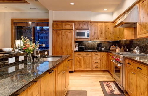 Empire Pass Condo | Abode on Empire Pass | Best value! Great Trails Access! Luxury Unit!