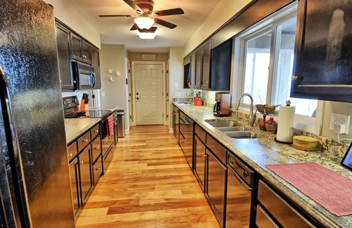 Boone Ski Chalet | Above it All-Open for Bookings! Pool Table, Wi-Fi, AC