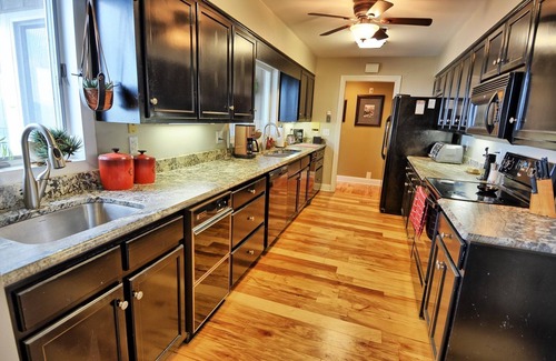 Boone Ski Chalet | Above it All-Open for Bookings! Pool Table, Wi-Fi, AC