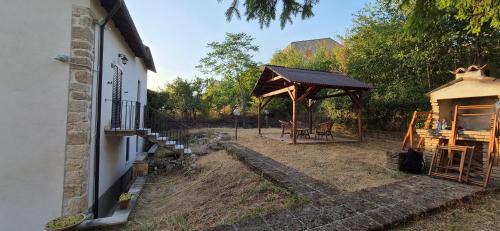 Castelvecchio Subequo Villa | Abruzzo Favolosa Villa Vista Monte Sirente Parco Sirente Velino