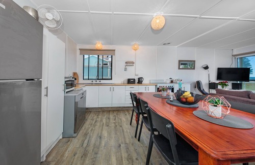 Long Beach House | Absolute Beach Front, Long Beach