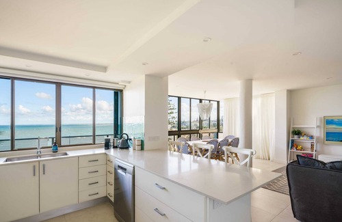 Kings Beach Apartment | Absolute Beachfront Bliss on Kings Beach