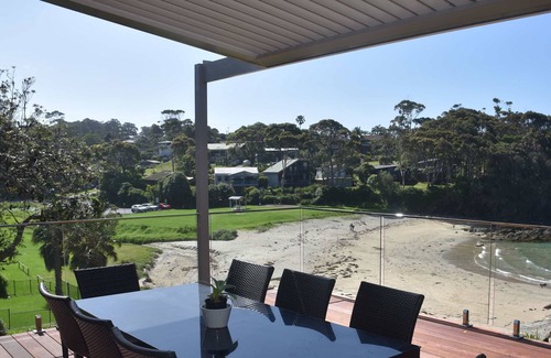 Malua Bay House | Absolute Beachfront, Malua Bay | Blutique