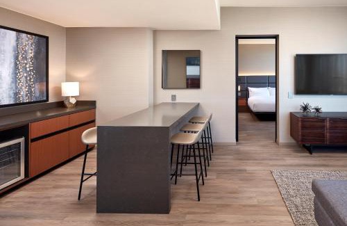 Santa Clara Hotel | AC Hotel by Marriott San Jose Santa Clara