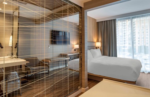 Mount Vernon Triangle Hotel | AC Hotel by Marriott Washington DC Convention Center