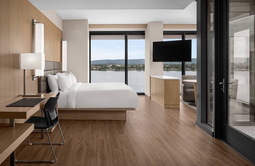 Downtown Vancouver Hotel | AC Hotel Vancouver Waterfront