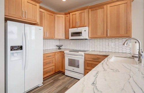 Camano Island House | AC, kayaks, rooftop deck with fire pit, boat launch and incredible views!