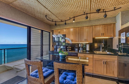 Poipu Condo | AC OCEANFRONT END-CORNER UNIT NOTHING BUT OCEAN AND TURTLES, B201