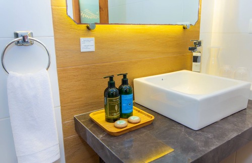 Bahia de la Academia Hotel | Acacia Galapagos Boutique Hotel