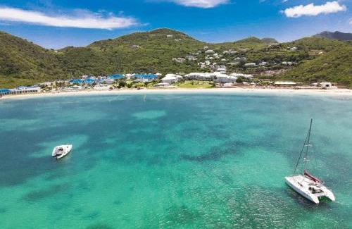 Anse Marcel Apartment | Acacia Secret, 3 min walk from Anse Marcel beach, on the Marina