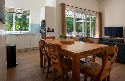 Nieuw-Haamstede House | Acacialaan 7 holiday in comfortable holidayhome located in nature