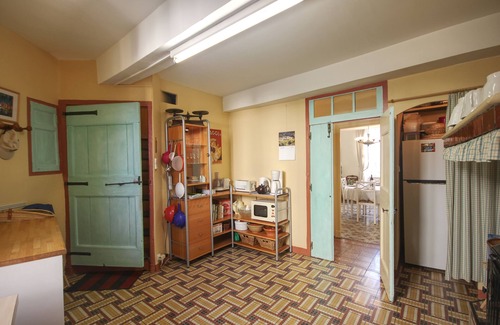 Saint-Chinian House | Acanthus Holiday Home - Charming Village House for Rent