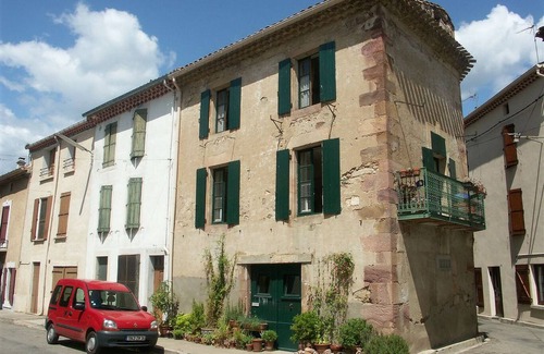 Saint-Chinian House | Acanthus Holiday Home - Charming Village House for Rent