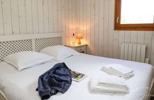 Meyrignac-l'Eglise Ski Chalet | Accès direct au lac | Chalet mitoyen + Terrasse