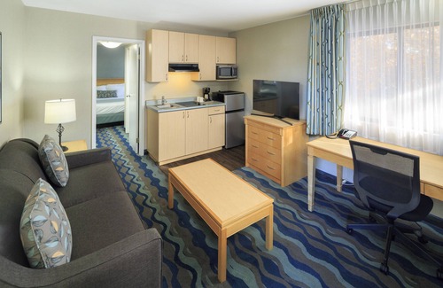 Saanich Hotel | Accent Inns Victoria