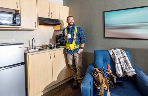 Saanich Hotel | Accent Inns Victoria