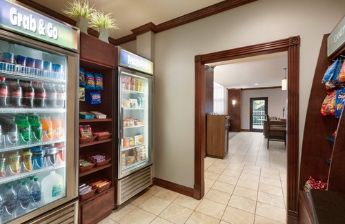 Tampa Condo | Accessible Unit w/Roll-In Shower | Great location