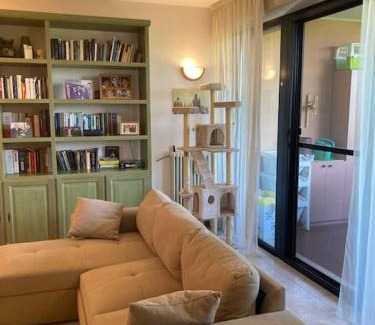 San Donato Milanese House | Accogliente Stanza Privata con Bagno Privato - Daniele's House